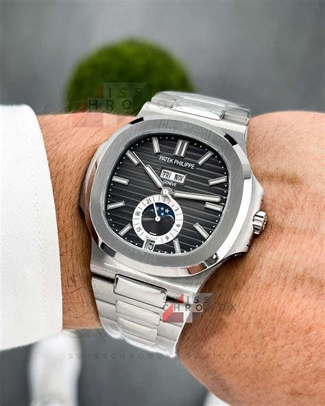 patek philippe nautilus 5724g-001|patek 5726 1a.